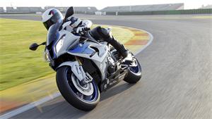 2013 BMW HP4: FIRST LOOK