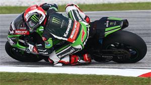Jonathan Rea Comes Out On Top In Drama Filled Race One At Sepang