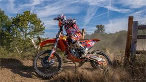 MotoGP: Nicky Hayden Takes The Wraps Off New Bike