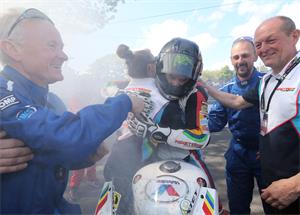Anstey Bags 2015 Superbike TT As Dunlop Goes Down
