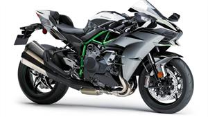 First Look: 2015 Kawasaki Ninja H2 Street