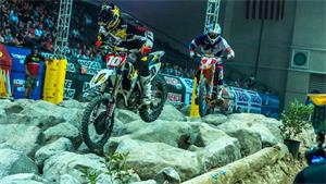 Michelin invites motorcycle racers to take the Michelin Power Evo Challenge