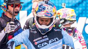 Valentino Rossi Kicks Off Indy MotoGP 2014 with Fast Time