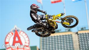 Josh Hill Sidelined For A Few Weeks