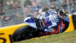 Birthday Boy Lorenzo Survives to Jerez Pole