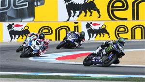 Tom Sykes Shatters Magny-Cours WSBK Lap Record to Earn Superpole