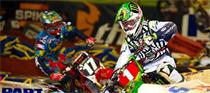 Dungey Takes Control, Villopoto Crashes