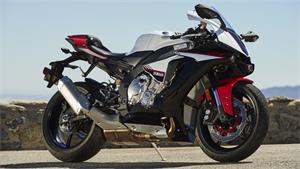 FIRST LOOK: 2016 YAMAHA YZF-R1S