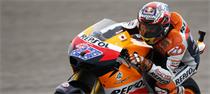 Casey Stoner Takes MotoGP Pole in Valencia