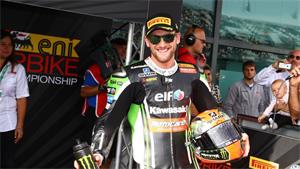 Product Showcase: Scott’s Goggles for Breast-Cancer Awareness