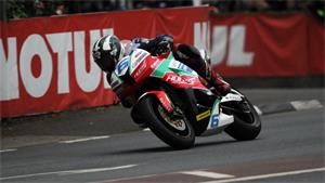 Isle Of Man: Michael Dunlop Leads Supersport Class
