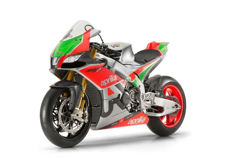 2016-Aprilia-RSV4-R-FW-world-superbike-spec-01