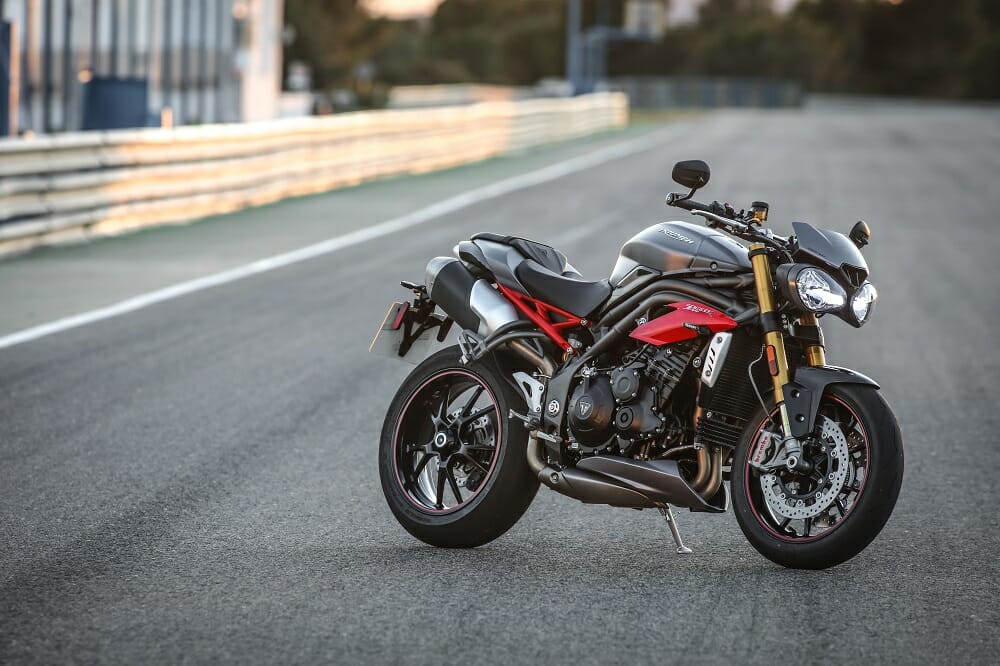 2016 Triumph Speed Triple R 