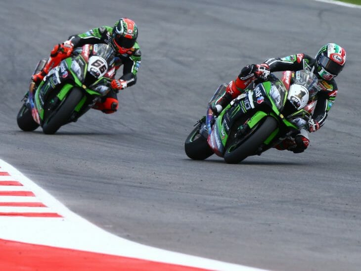 Jonathan Rea leads Tom Sykes at Mizano WorldSBK