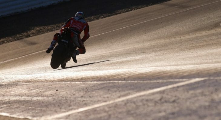 16799_wt2017_action_full