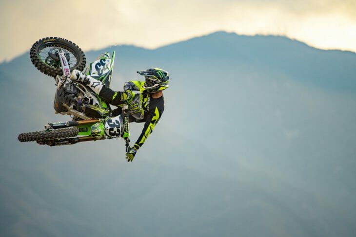 Kawasaki Officially Announces 2017 SX/MX Team