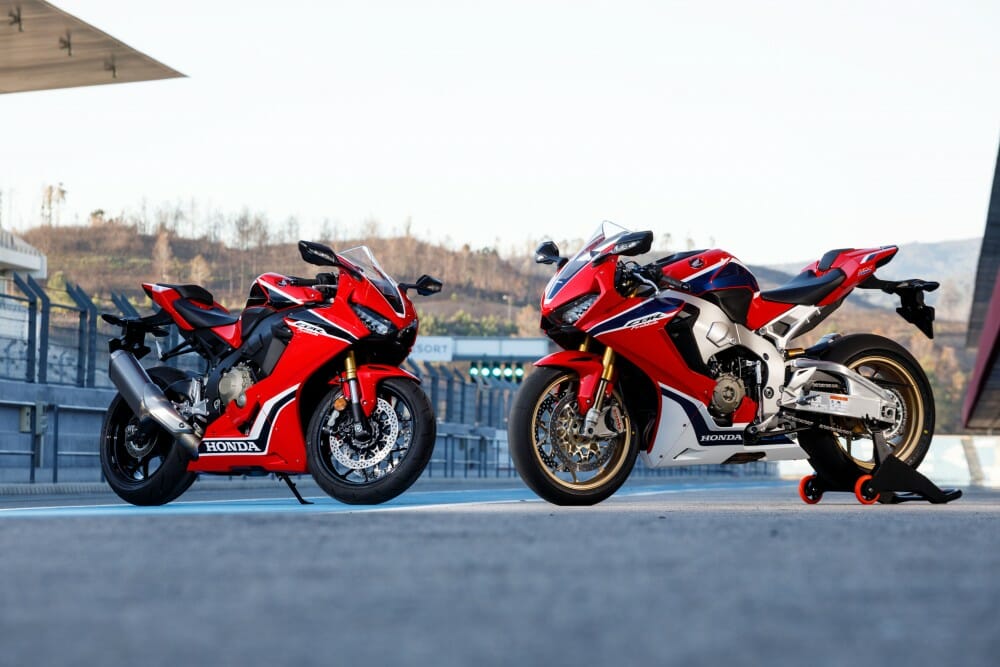 17 Honda Cbr1000rr And Cbr1000rr Sp Track Test Cycle News