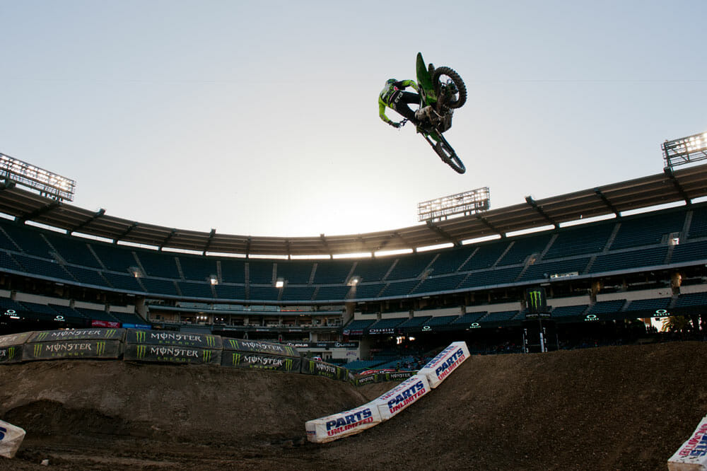 Anaheim II Supercross Qualifying Cycle News