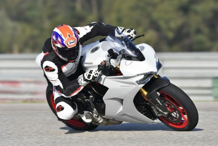 Ducati SuperSport tracking Ducati SuperSport tracking