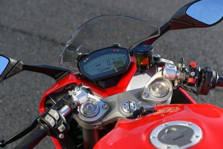 Ducati Supersport dash Ducati Supersport dash
