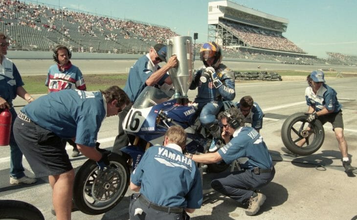 Yamaha’s Tom Kipp makes a pit stop during the 1997 Daytona 200.