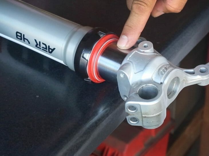 How To: Replacing WP AER48 Fork Seals