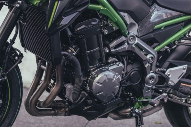 Motor Kawasaki Z900