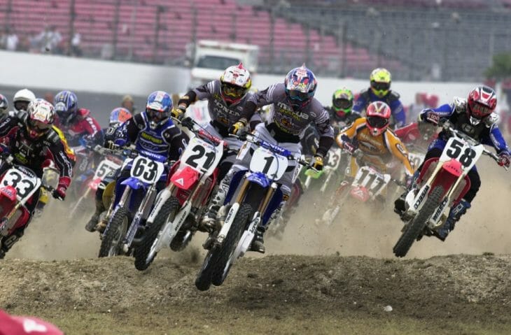 Jeremy McGrath leads a Heat race in the 2000 Daytona Supercross.