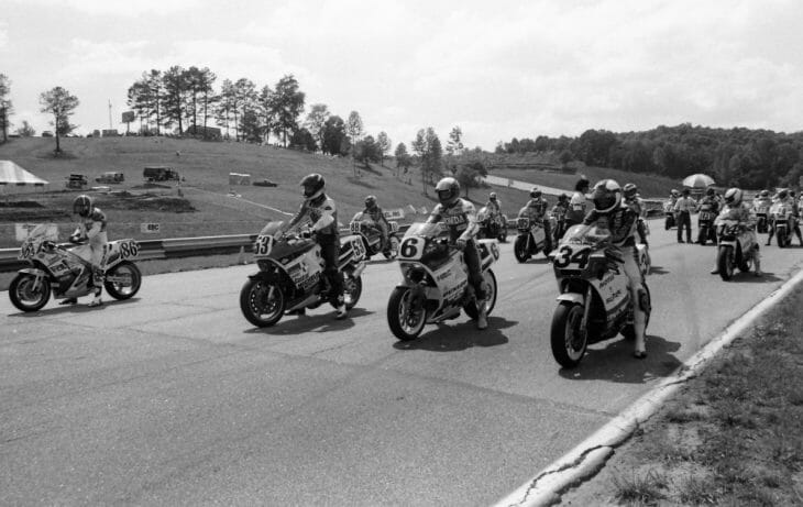 Riders line up on the grid for the start of the Road Atlanta AMA Superbike race in May of 1987. The race was won by Honda’s Wayne Rainey (No. 6) over Kevin Schwantz (No. 34) and Bubba Shobert. (Larry Lawrence photo)