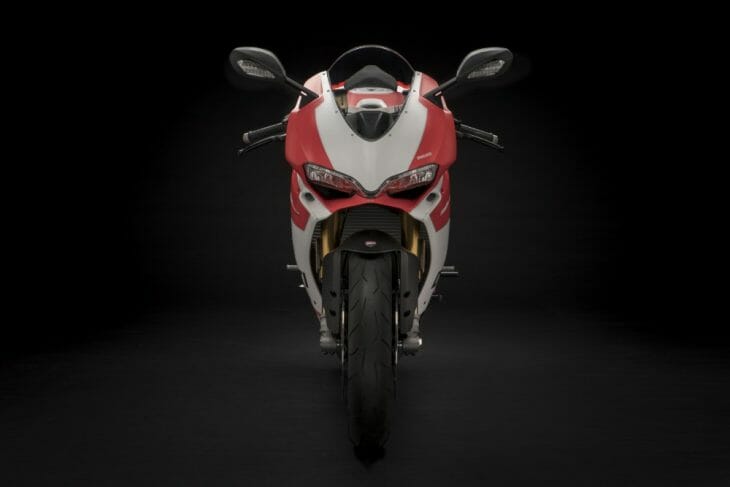 Ducati_959_Panigale_Studio_16