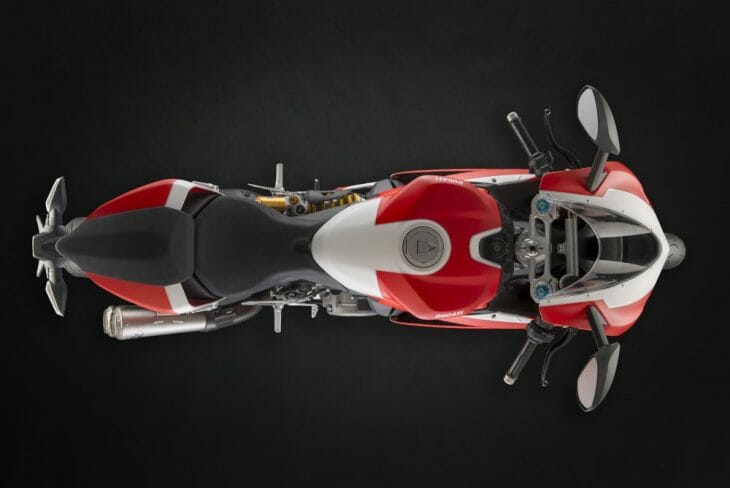 Ducati_959_Panigale_Studio_15