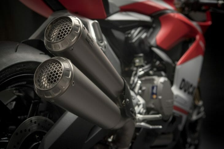 Ducati_959_Panigale_Studio_11