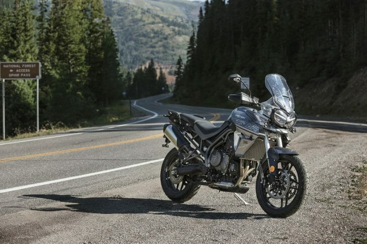 Triumph_Tiger_800_XRT_road Triumph_Tiger_800_XRT_road