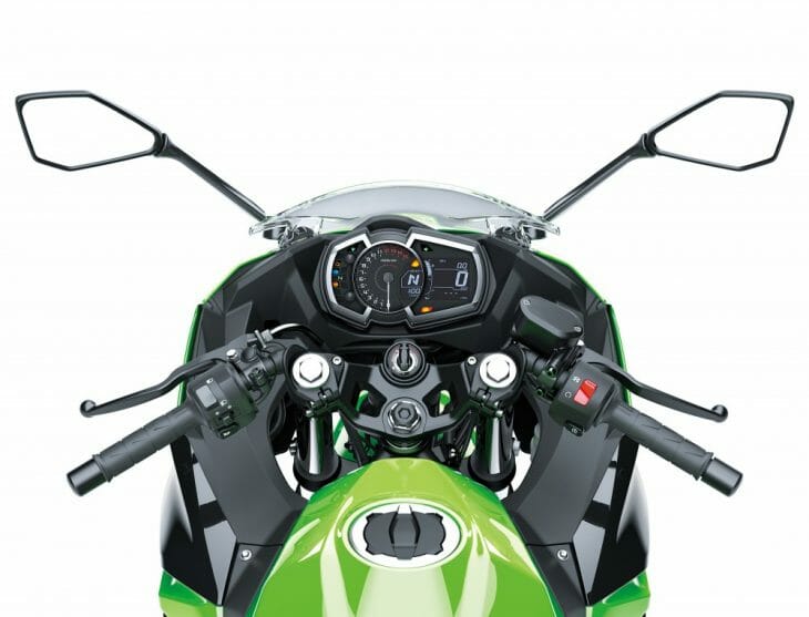 Kawasaki_Ninja_400_show