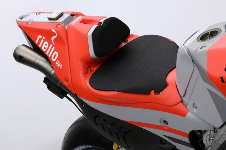 Ducati_seat_2018_MotoGP-Team_Unveil