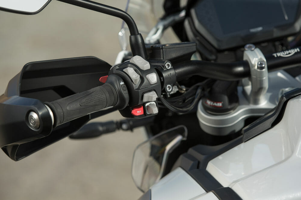 2018 Triumph Tiger 1200 XRt & XCa