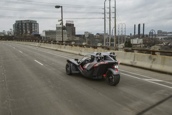 Polaris_Slingshot_Grand_Touring_LE_road_3