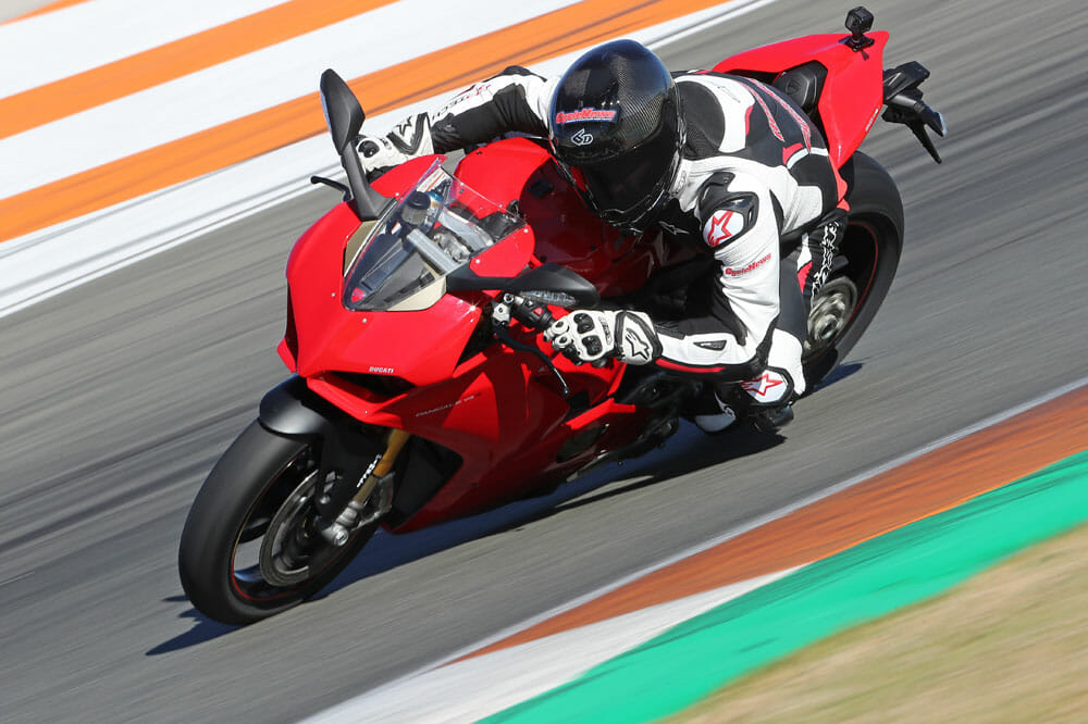 2018 Ducati Panigale V4S FULL TEST Cycle News