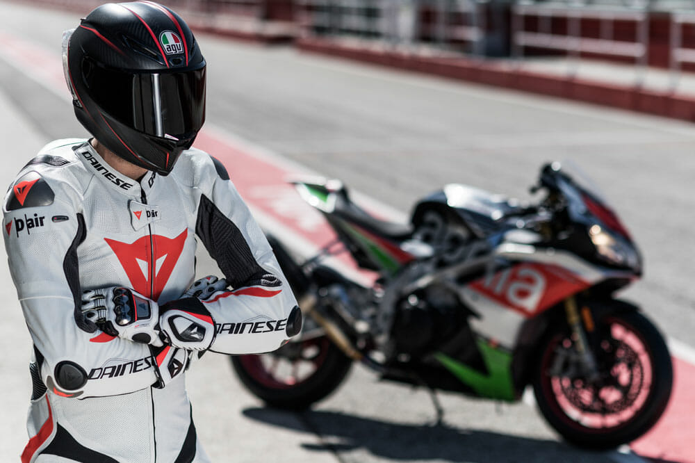 Dainese мотоциклист