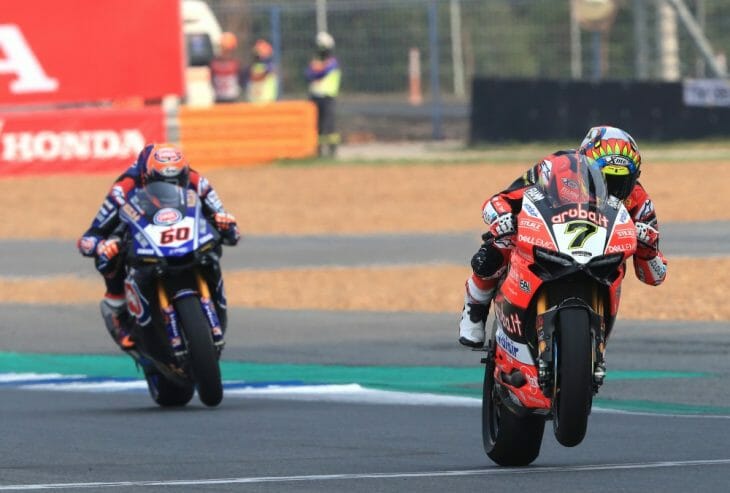 Chaz_Davies_Michael_Van_Der_Mark_Thailand_WorldSBK_Race_Two Chaz_Davies_Michael_Van_Der_Mark_Thailand_WorldSBK_Race_Two