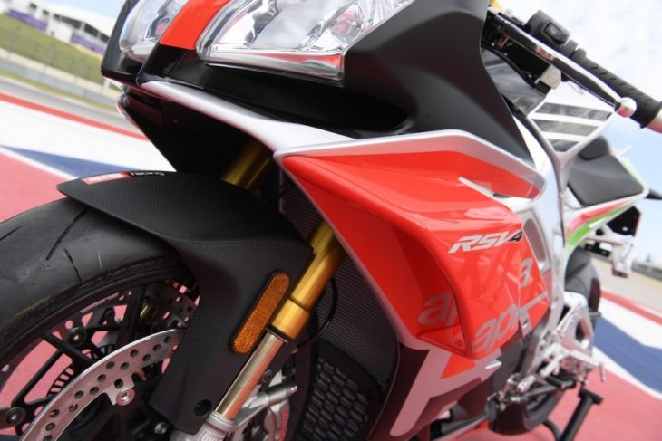 Aprilia_RSV4_RF_Limited_Edition_Wings_2