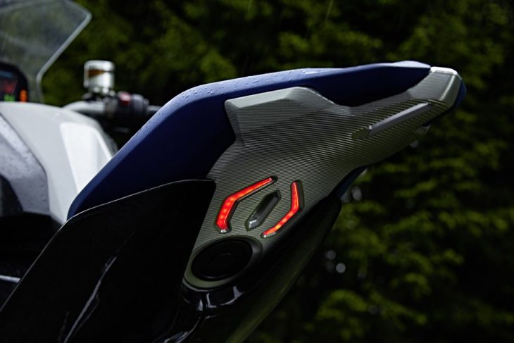 BMW_Debuts_Concept_9centro_Motorcycle_6