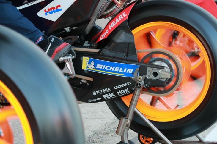 carbon fiber swingarm