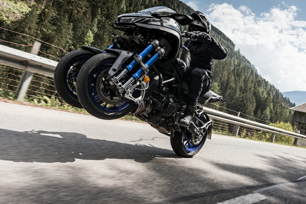 2019 Yamaha Niken FIRST TEST Cycle News
