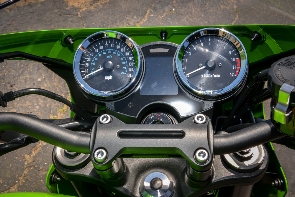 Old-school clocks look fantastic and make you wonder why they aren’t on more bikes.