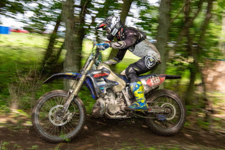 Cody Barnes en route to victory at the 2018 OMA Hawkeye XC.
