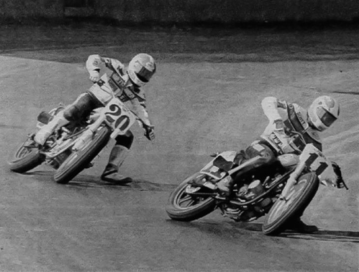 Scott Parker leads Chris Carr at the Middletown Half Mile in 1988