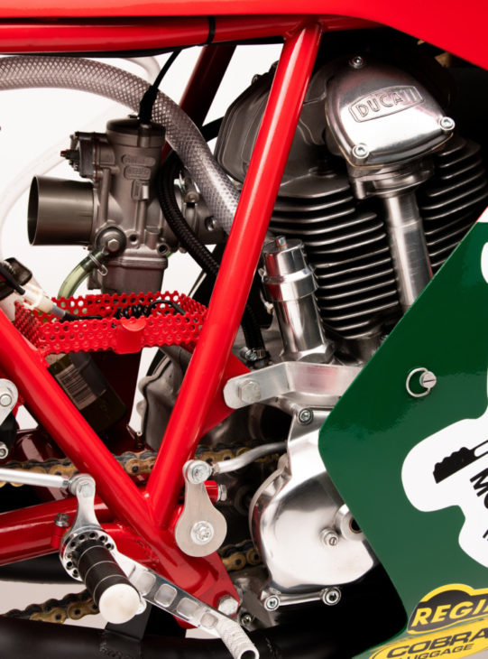 Vee Two Mike Hailwood Replica motor