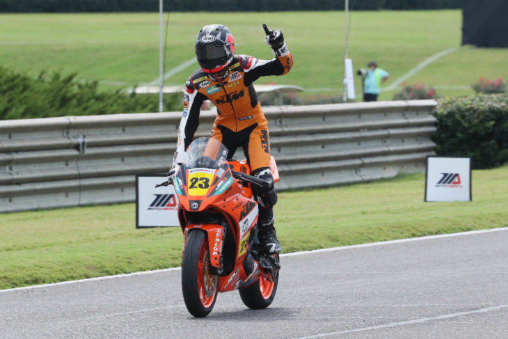 Dumas_Barber_2018_Sun