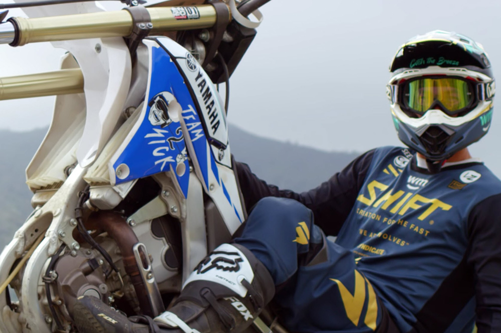 MOTO 10 The Movie T